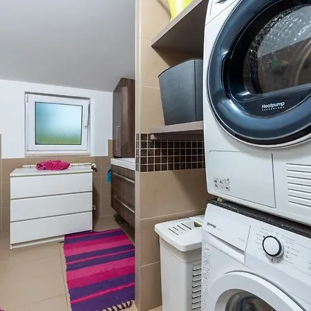 公寓 David With Balcony *