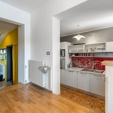 David With Balcony Apartmán