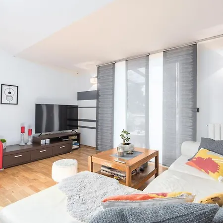 公寓 David With Balcony *