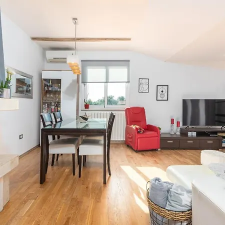 David With Balcony * Dračevac